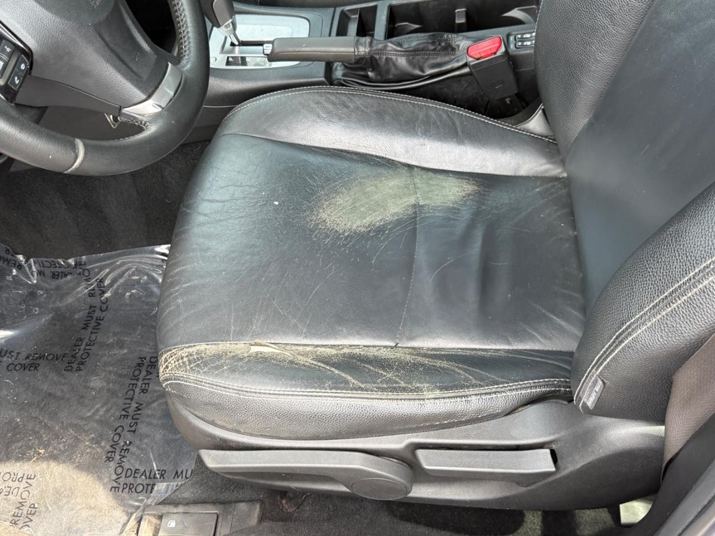 Subaru Impreza Wagon Vehicle Full-screen Gallery Image 17