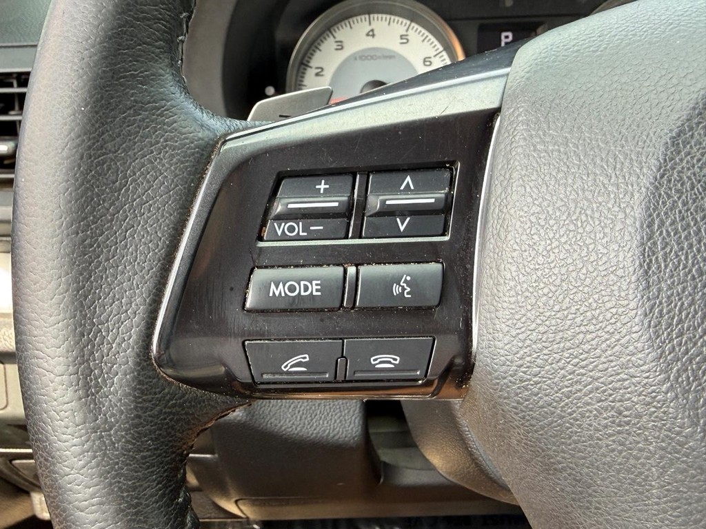 Subaru Impreza Wagon Vehicle Full-screen Gallery Image 18