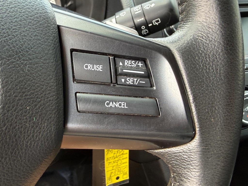 Subaru Impreza Wagon Vehicle Full-screen Gallery Image 19