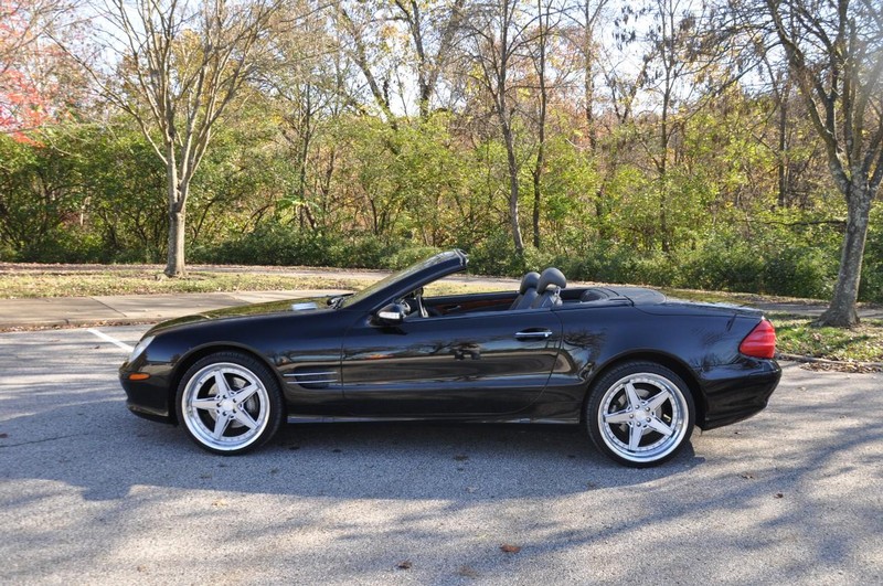 Mercedes-Benz SL-Class Vehicle Full-screen Gallery Image 21