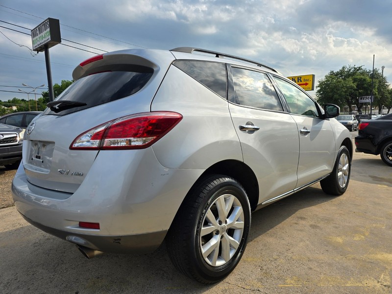 Nissan Murano Vehicle Full-screen Gallery Image 03