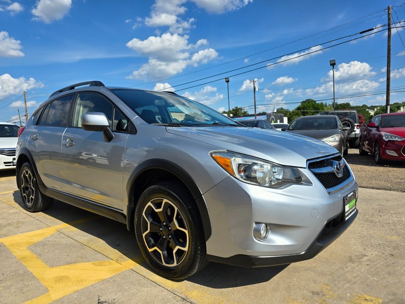 Subaru XV Crosstrek Vehicle Full-screen Gallery Image 02