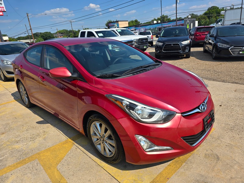 Hyundai Elantra Vehicle Full-screen Gallery Image 02