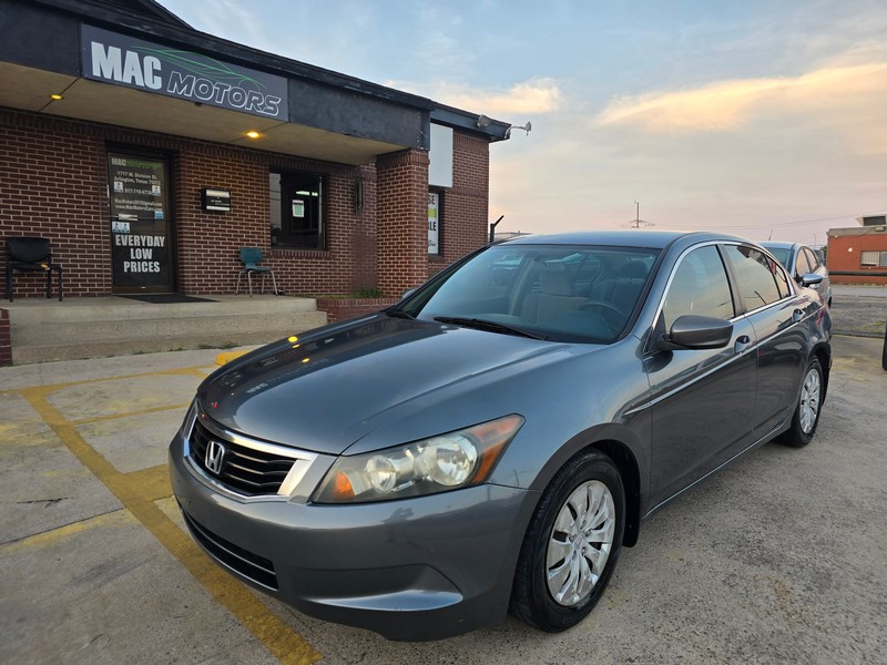 Honda Accord Sedan Vehicle Full-screen Gallery Image 01