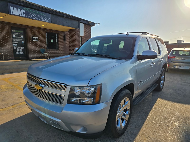 Chevrolet Tahoe Vehicle Full-screen Gallery Image 01