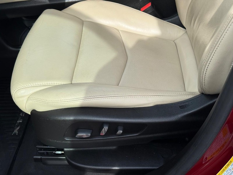Cadillac XT5 Vehicle Image 23