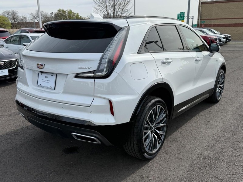 Cadillac XT4 Vehicle Image 03
