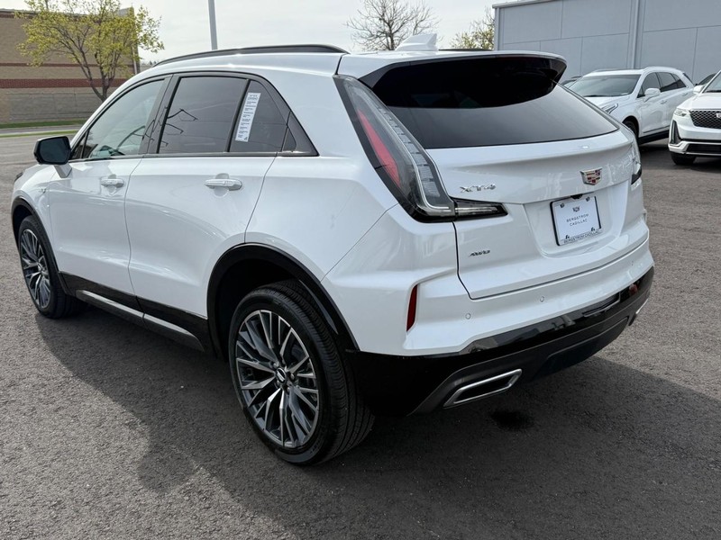 Cadillac XT4 Vehicle Image 05