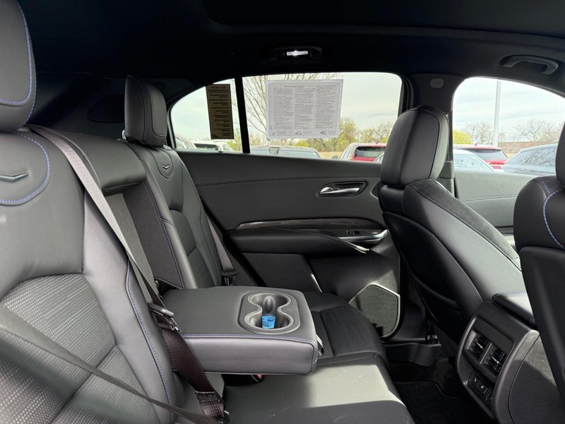 Cadillac XT4 Vehicle Image 09