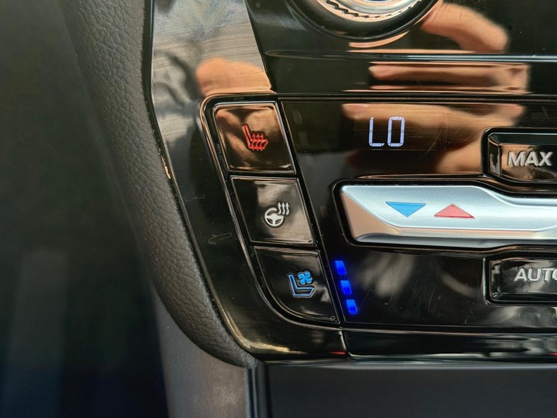 Ford Explorer Vehicle Image 20