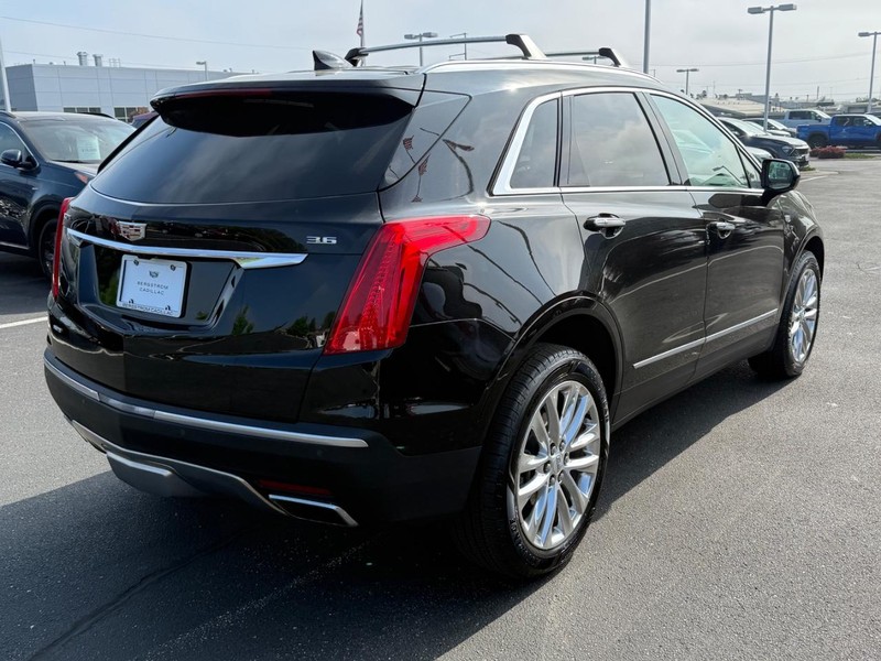 Cadillac XT5 Vehicle Image 03