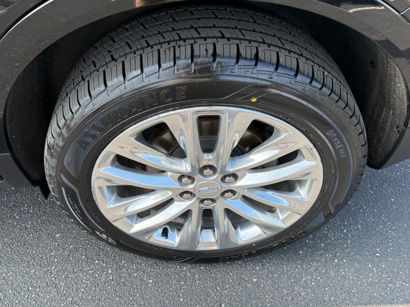 Cadillac XT5 Vehicle Image 07
