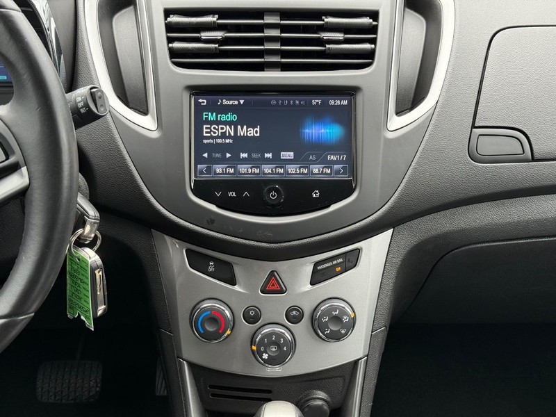 Chevrolet Trax Vehicle Image 11