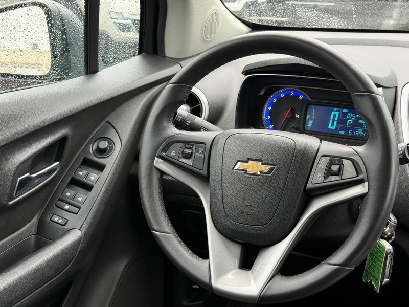 Chevrolet Trax Vehicle Image 13