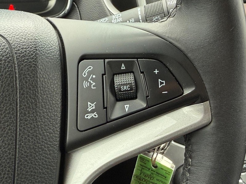 Chevrolet Trax Vehicle Image 16