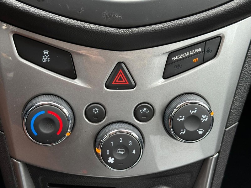 Chevrolet Trax Vehicle Image 19