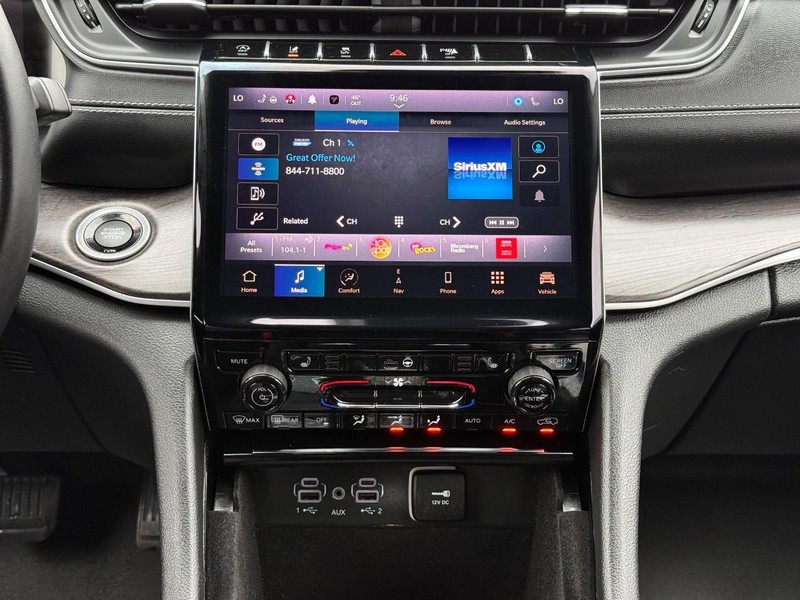 Jeep Grand Cherokee L Vehicle Image 11