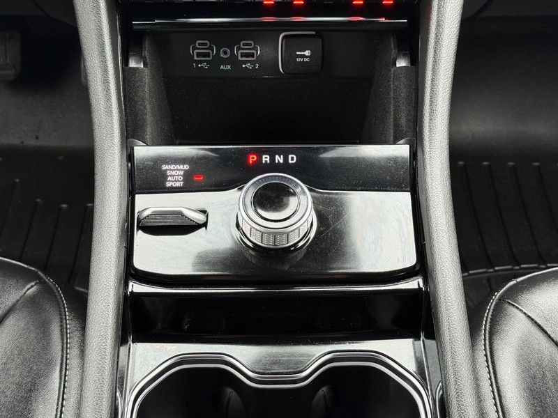 Jeep Grand Cherokee L Vehicle Image 12
