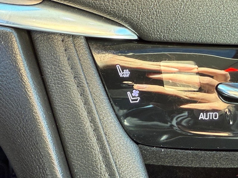 Cadillac XT5 Vehicle Image 21