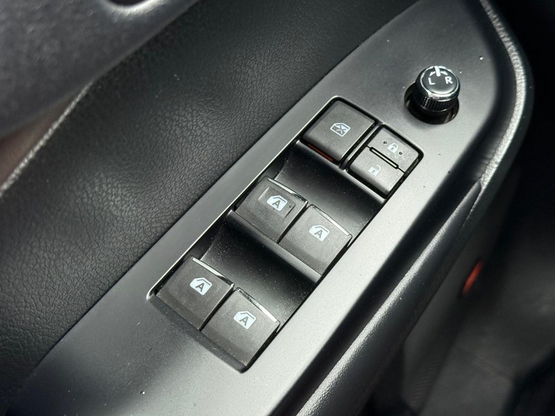 Toyota Highlander Vehicle Image 22