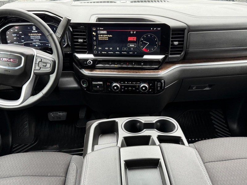GMC Sierra 1500 Vehicle Image 10
