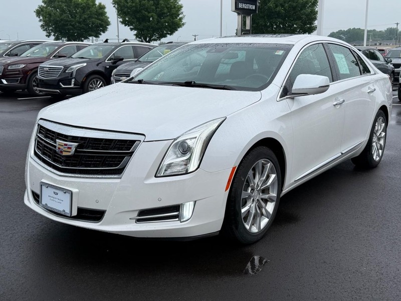 Cadillac XTS Vehicle Image 08