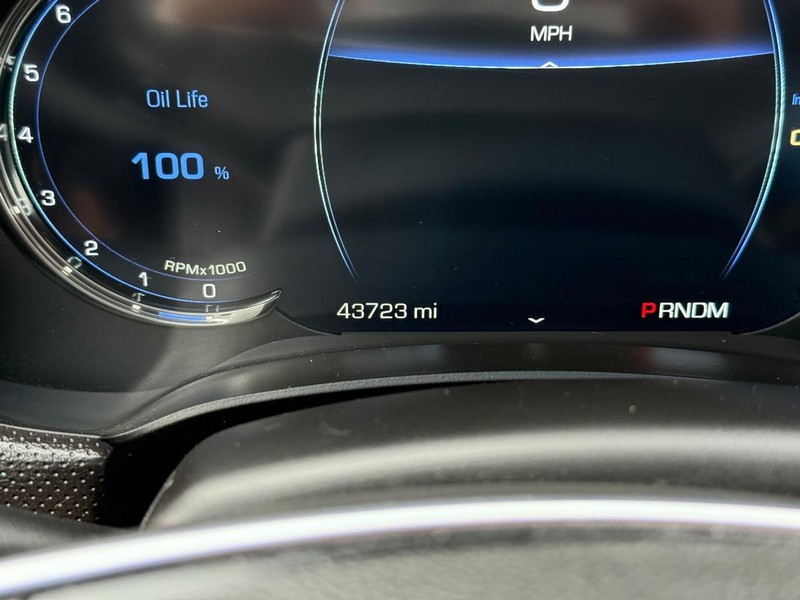 Cadillac XTS Vehicle Image 18