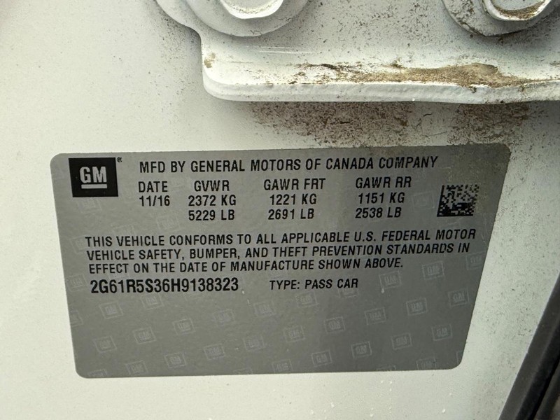 Cadillac XTS Vehicle Image 24