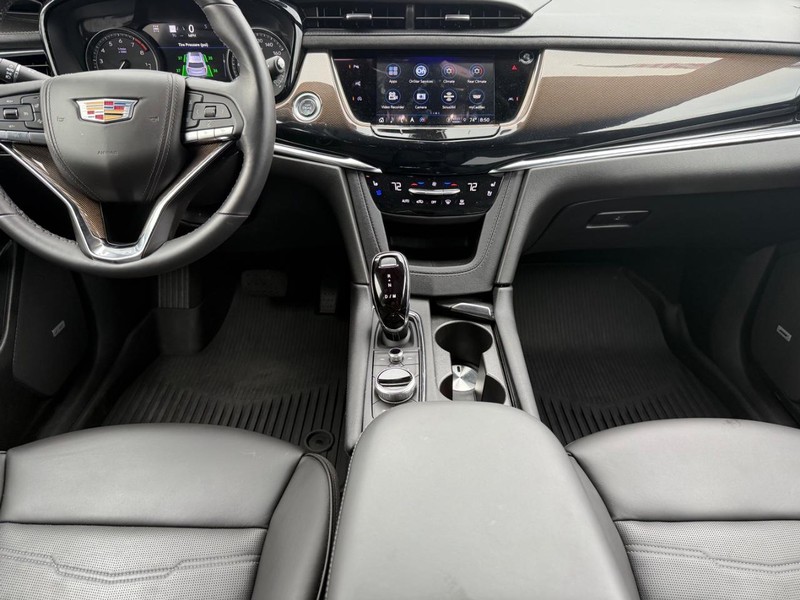 Cadillac XT6 Vehicle Image 11