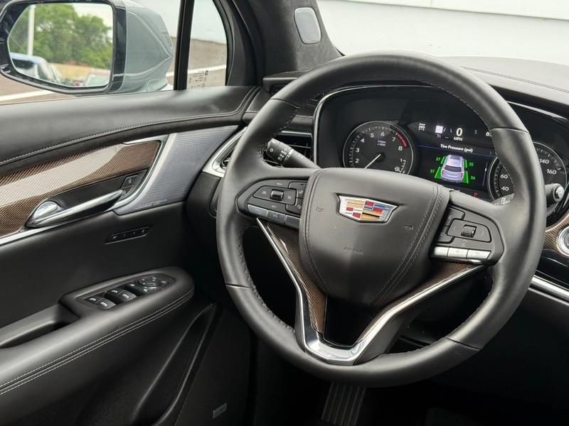 Cadillac XT6 Vehicle Image 14