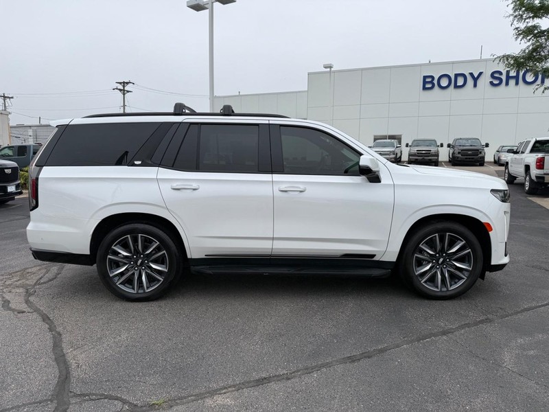 Cadillac Escalade Vehicle Image 02