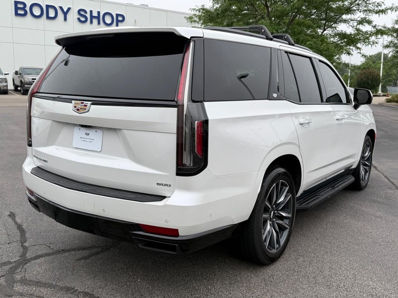 Cadillac Escalade Vehicle Image 03