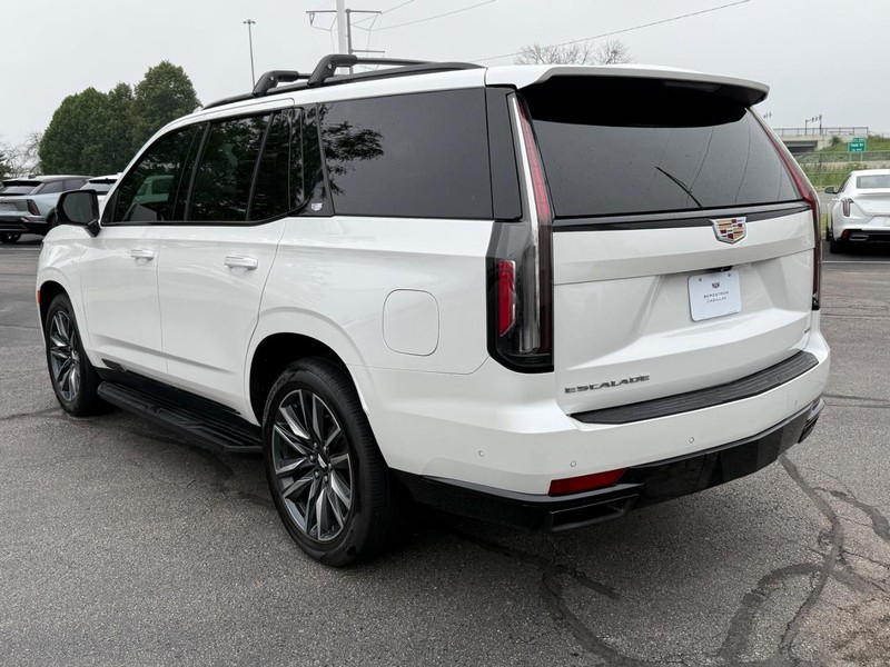 Cadillac Escalade Vehicle Image 06