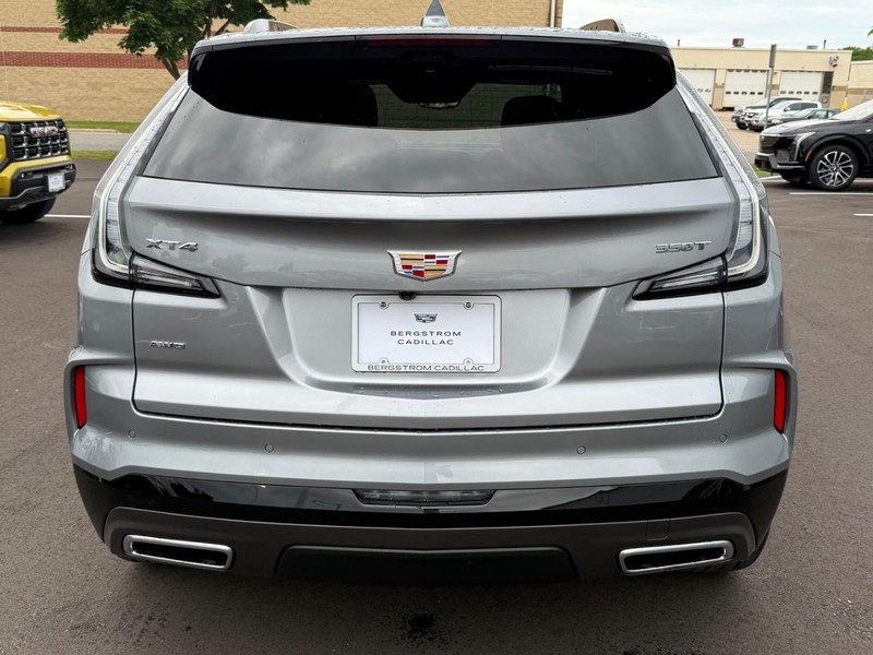 Cadillac XT4 Vehicle Image 04