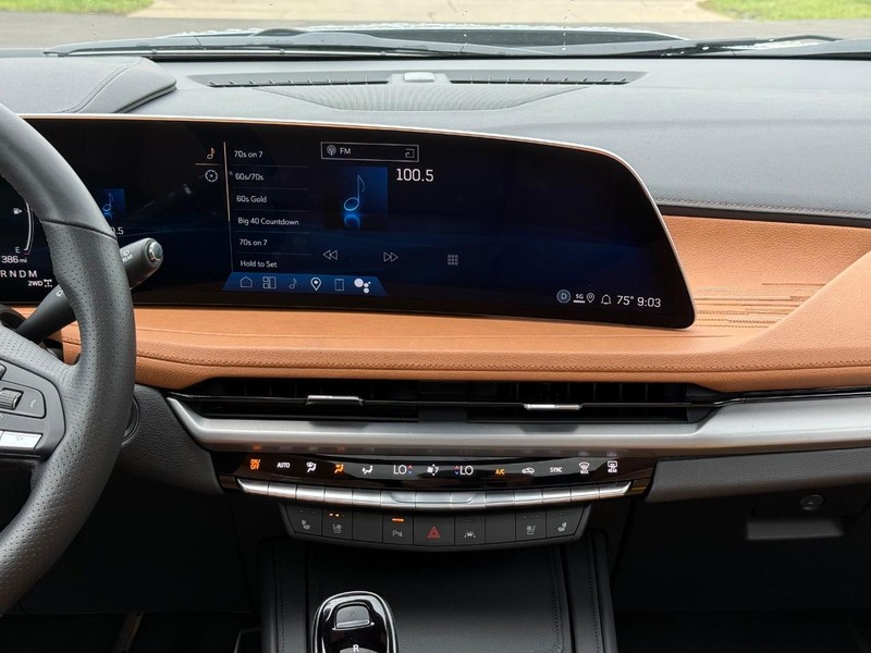 Cadillac XT4 Vehicle Image 12