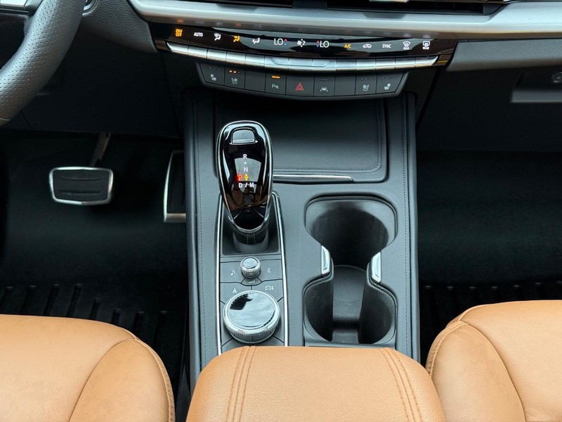 Cadillac XT4 Vehicle Image 13