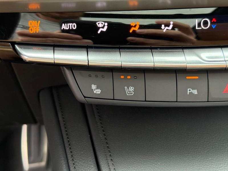 Cadillac XT4 Vehicle Image 21