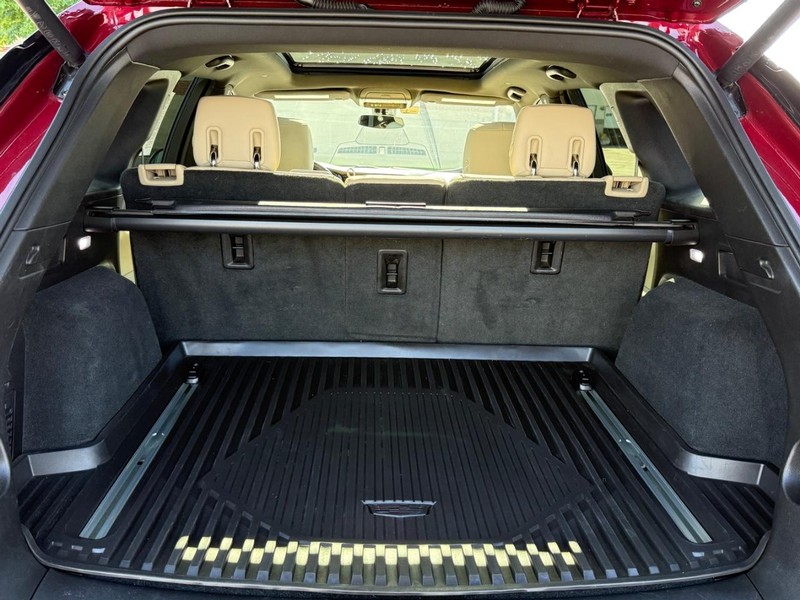 Cadillac XT5 Vehicle Image 05
