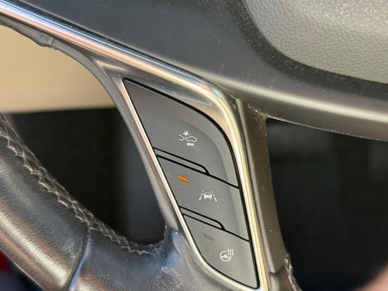 Cadillac XT5 Vehicle Image 18