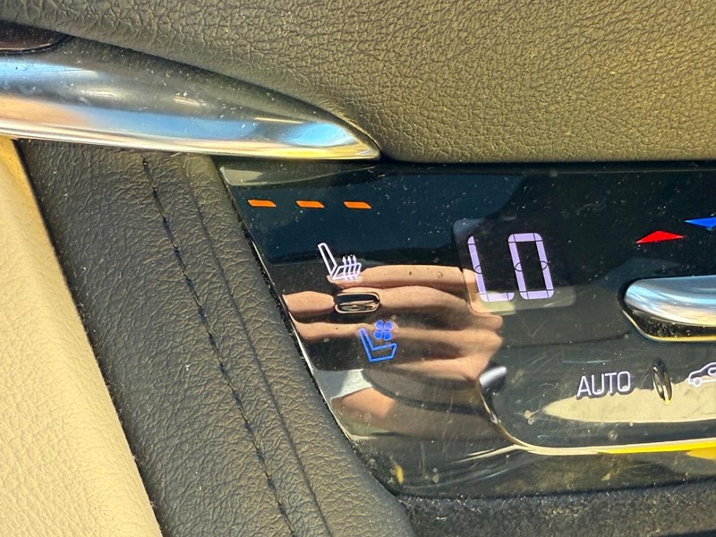 Cadillac XT5 Vehicle Image 23
