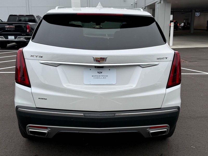 Cadillac XT5 Vehicle Image 04