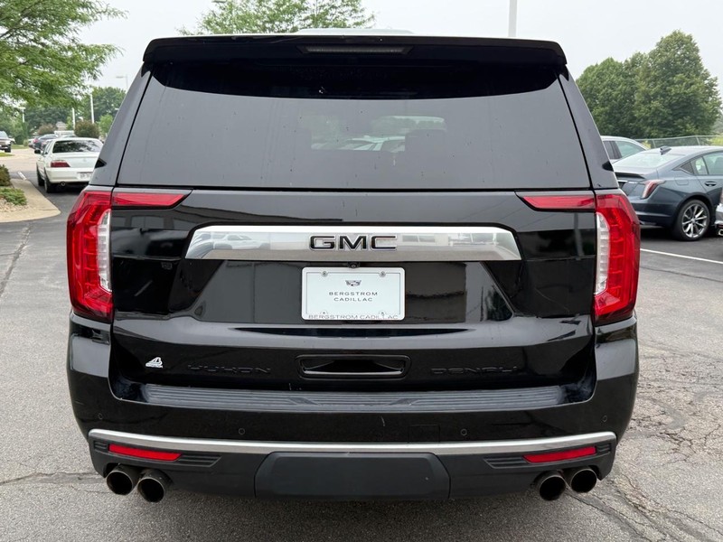 GMC Yukon XL Vehicle Image 04