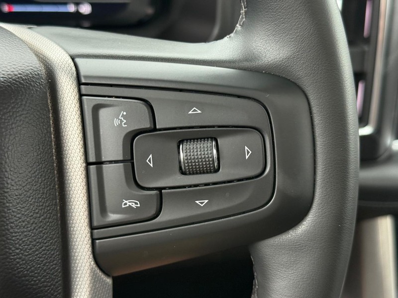 GMC Yukon XL Vehicle Image 20