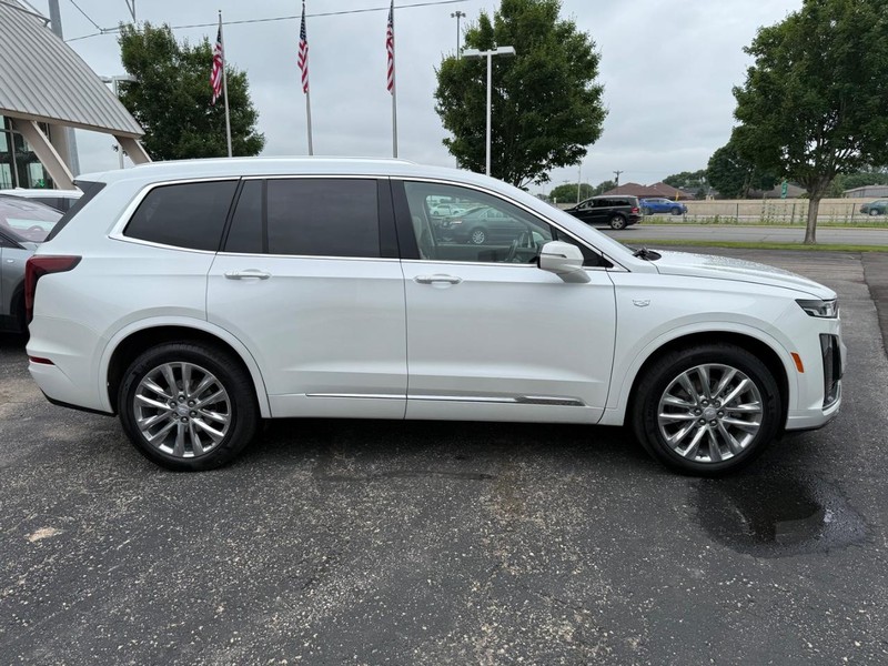 Cadillac XT6 Vehicle Image 02