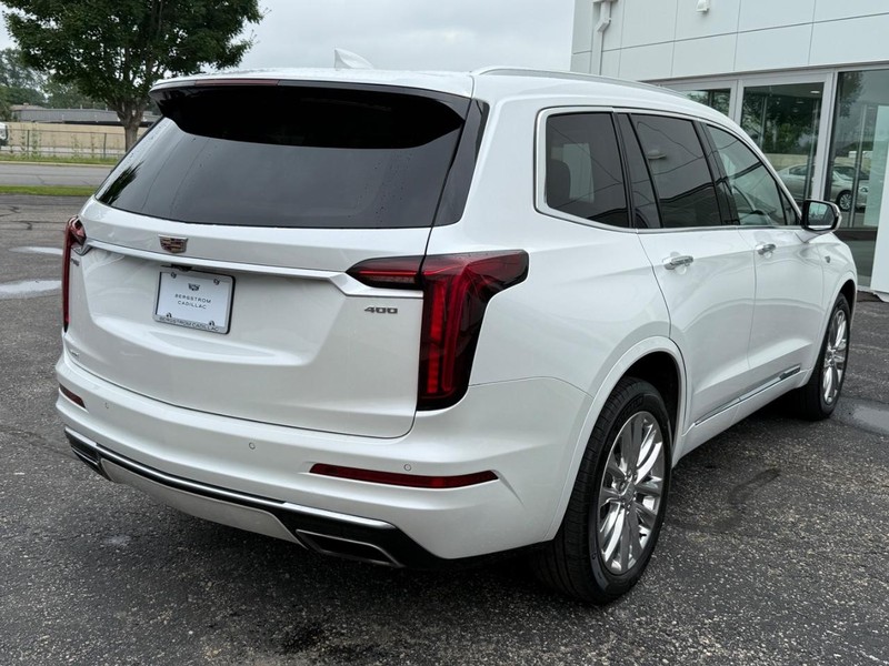 Cadillac XT6 Vehicle Image 03