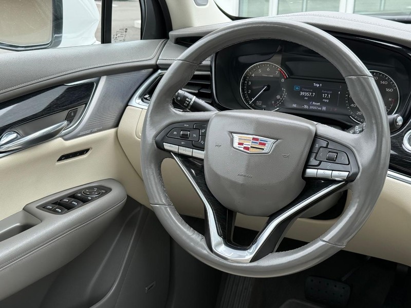 Cadillac XT6 Vehicle Image 15
