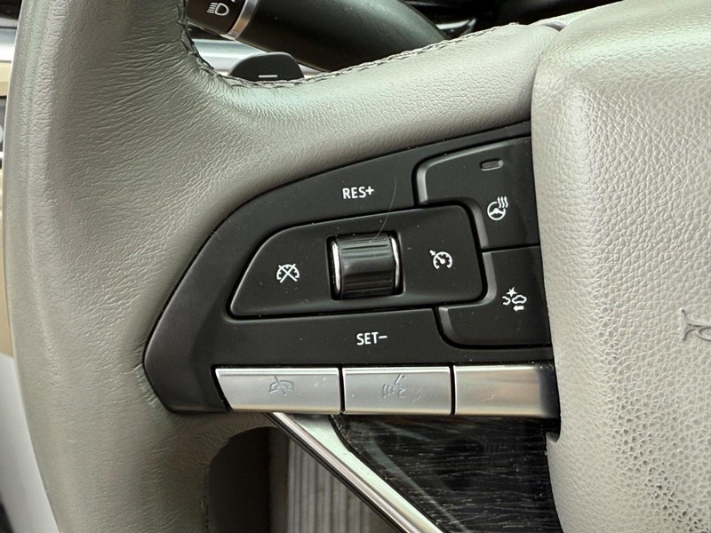 Cadillac XT6 Vehicle Image 18