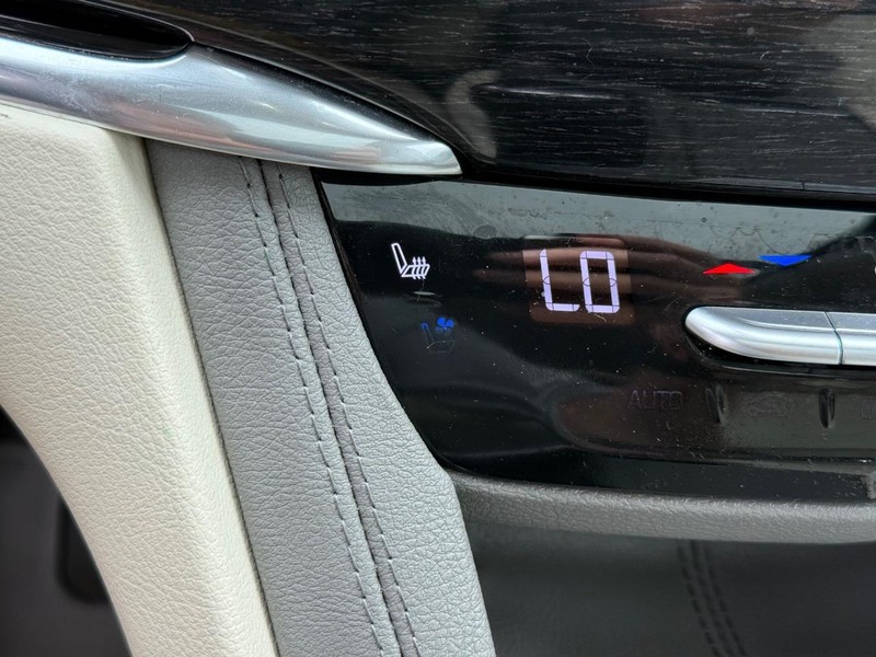 Cadillac XT6 Vehicle Image 22
