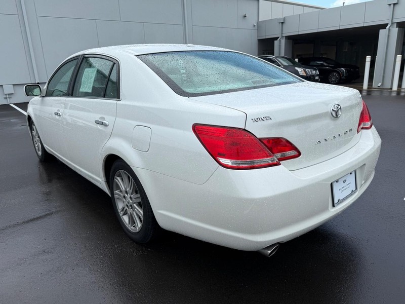 Toyota Avalon Vehicle Image 05