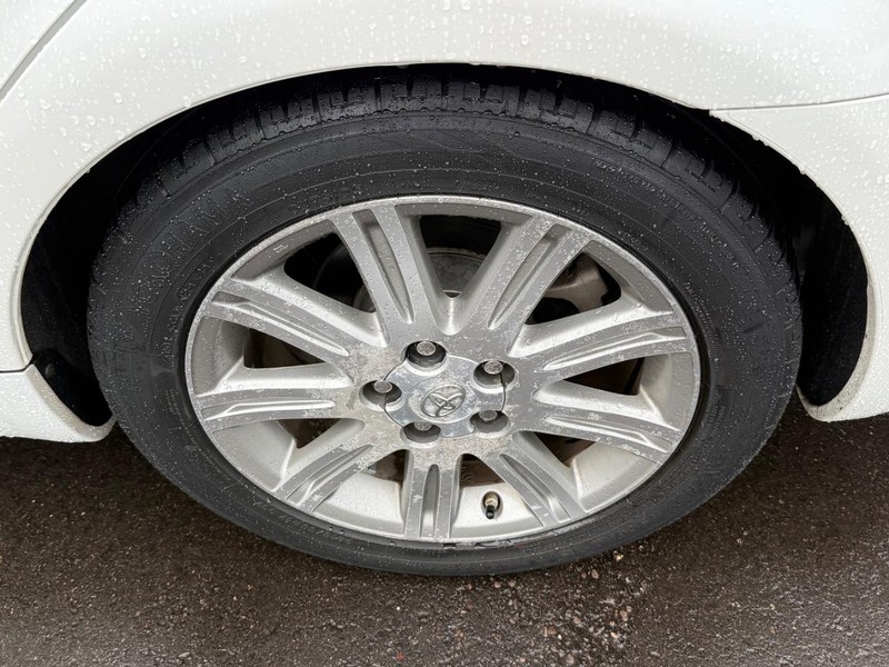Toyota Avalon Vehicle Image 06